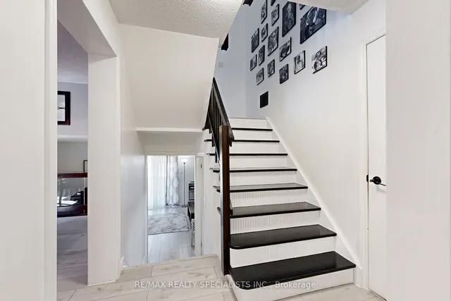 Additional image 22 of 40 Blueridge Sq