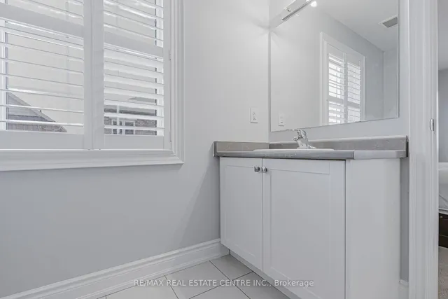 Additional image 32 of 78 Hollowgrove Blvd