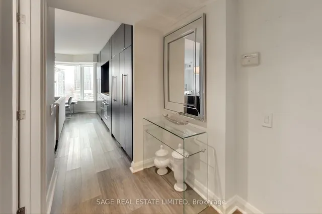 Additional image 2 of 155 Yorkville Ave Unit 2704