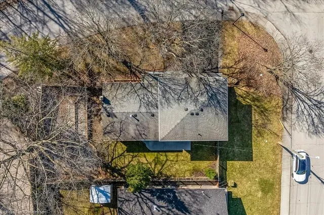 Additional image 4 of 211 Country Club Dr