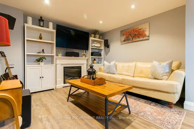 Additional image 37 of 3 Pleasant Ave