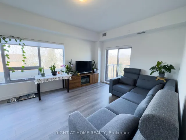 Additional image 27 of 2433 Dufferin St Unit 211