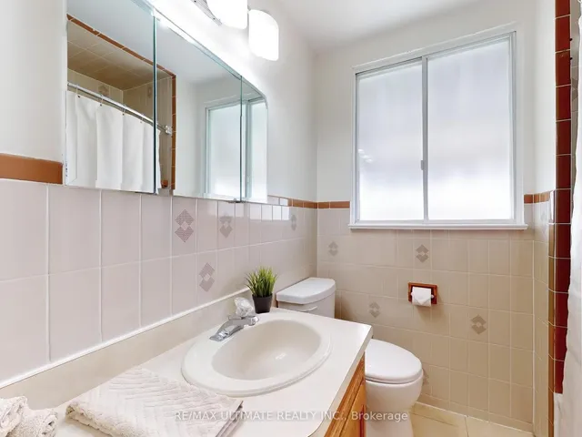 Additional image 30 of 35 Benfrisco Cres