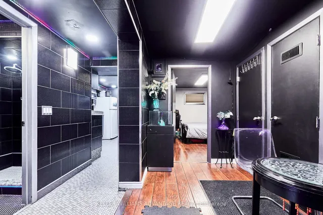 Additional image 30 of 9 Chapman Ave