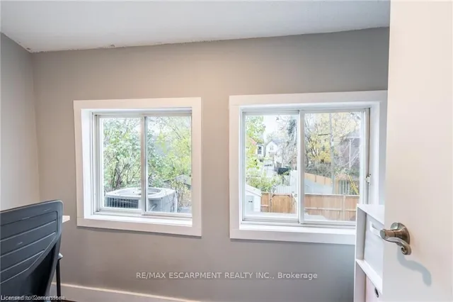 Additional image 22 of 166 Catharine St