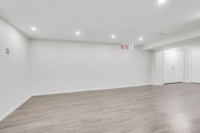 Additional image 37 of 226 Spring valley Cres