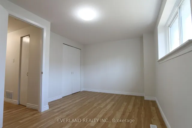 Additional image 24 of 8 Liszt Gate Unit 9