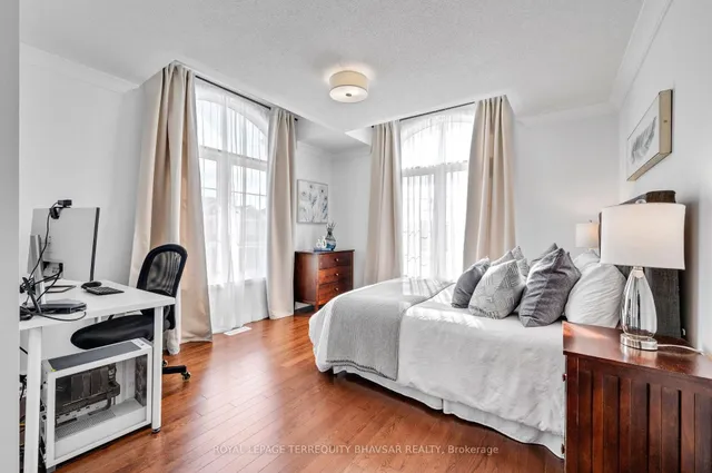 Additional image 40 of 533 Kennedy Circ