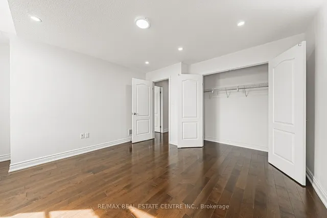 Additional image 33 of 107 Hazelton Ave