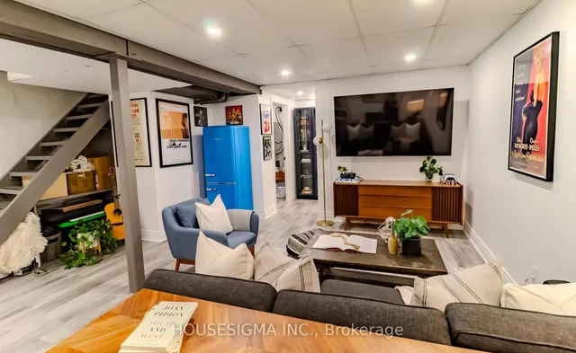 Additional image 44 of 149 Queensdale Ave