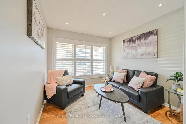 Additional image 8 of 901 Farmstead Dr