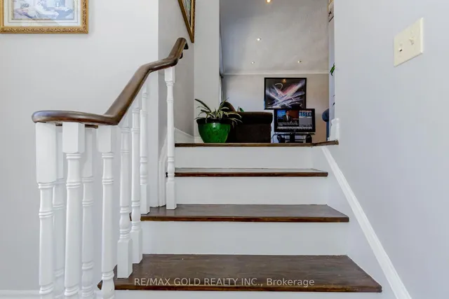 Additional image 5 of 298 Royal Salisbury Way