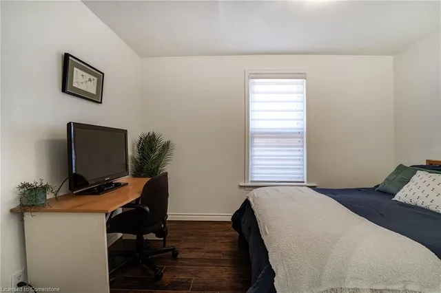 Additional image 32 of 37 Holton Ave