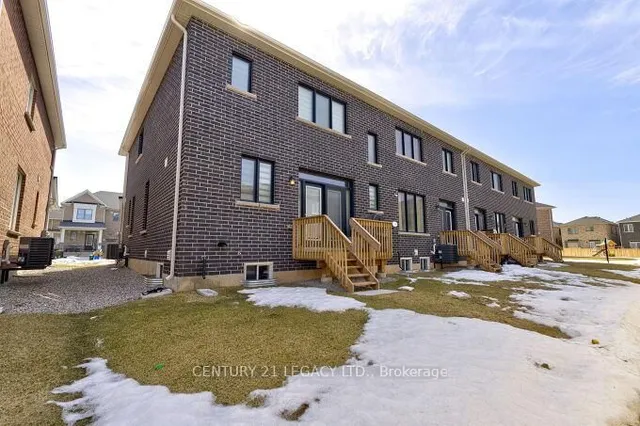 Additional image 43 of 1742 Thames Circ