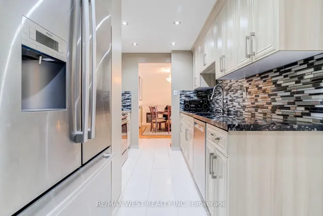 Additional image 17 of 320 Dixon Rd Unit 415