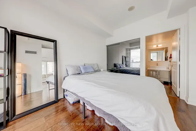 Additional image 25 of 1080 Bay St Unit 2410