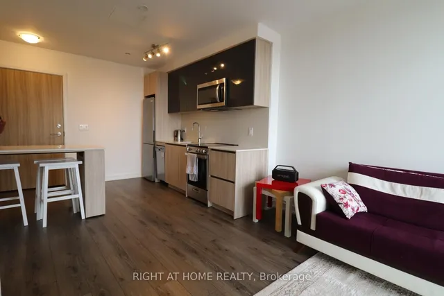 Additional image 16 of 3100 Keele St Unit 612