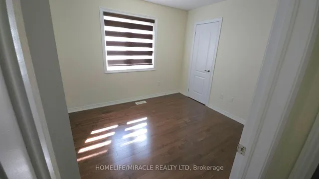 Additional image 16 of 102 Lanark Circ
