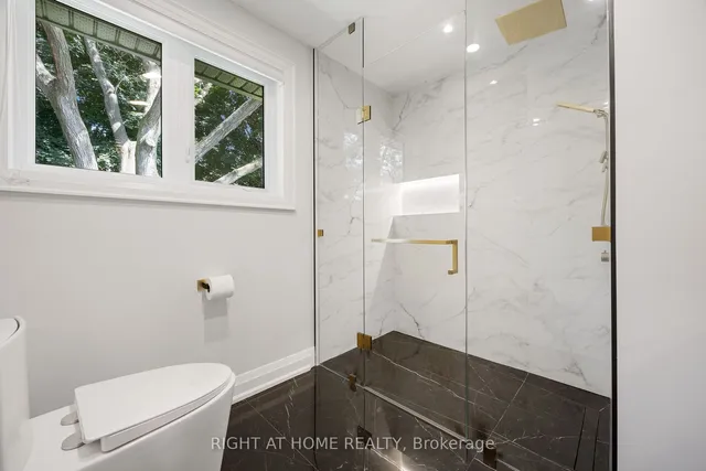 Additional image 20 of 63 Shippigan Cres