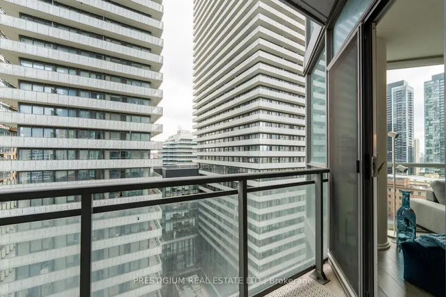 Additional image 32 of 45 Charles St Unit 1809