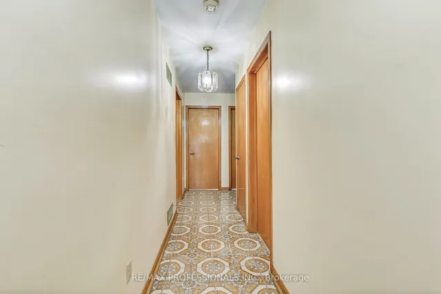 Additional image 16 of 2314 Sheppard Ave