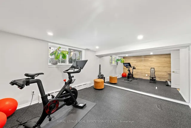 Additional image 34 of 210 Glengrove Ave