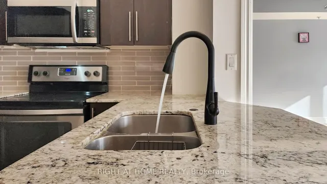 Additional image 18 of 760 Sheppard Ave Unit 212