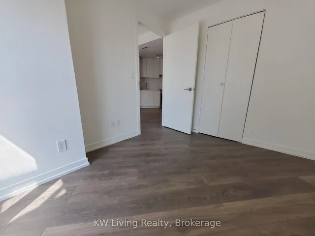 Additional image 5 of 49 East Liberty St Unit 1207