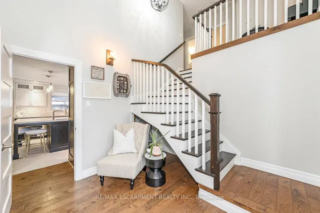 Additional image 31 of 63 BARTON St