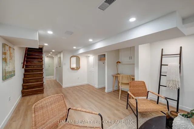 Additional image 27 of 49 Bastedo Ave