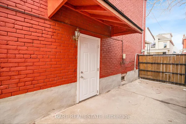 Additional image 27 of 24 Case St