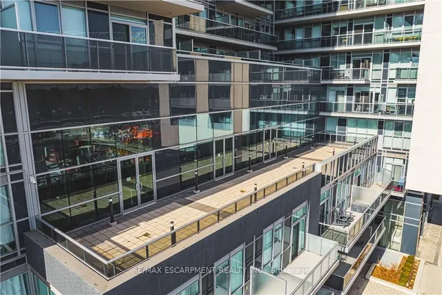 Additional image 42 of 2093 Fairview St Unit 2001