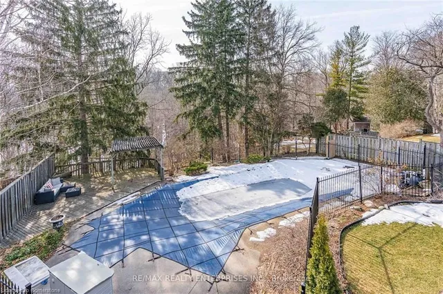 Additional image 35 of 75 Robinhood Dr