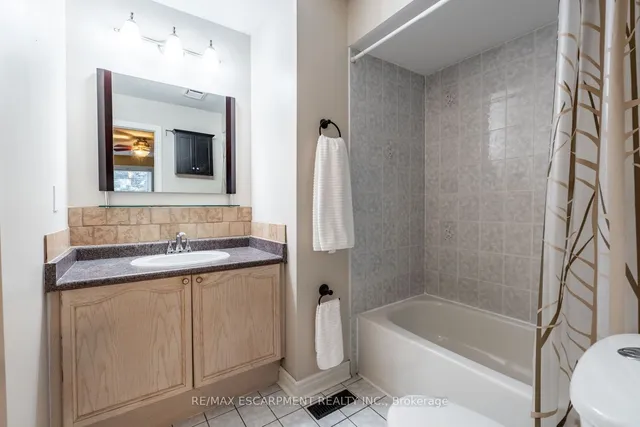 Additional image 25 of 75 Chatsworth Cres