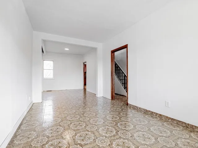 Additional image 4 of 37 Gilbert Ave