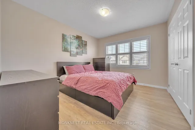 Additional image 23 of 97 Miracle Tr