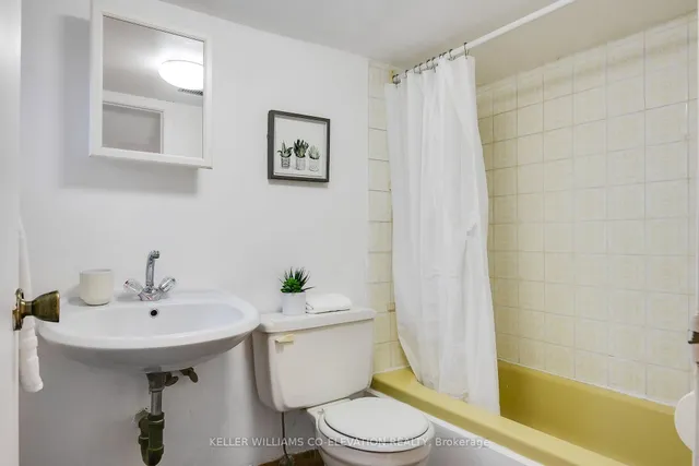 Additional image 34 of 21 Arundel Ave