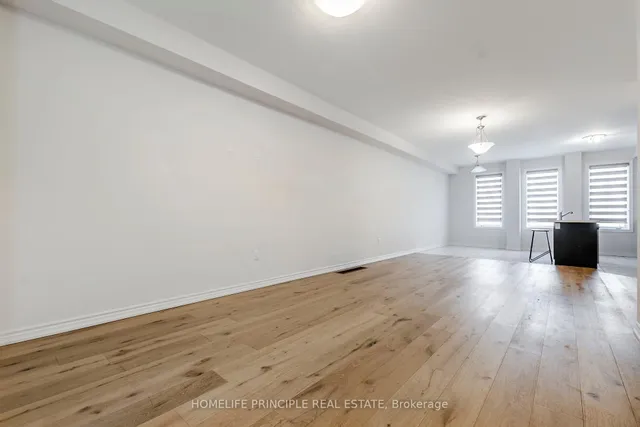 Additional image 18 of 21 Arcola St