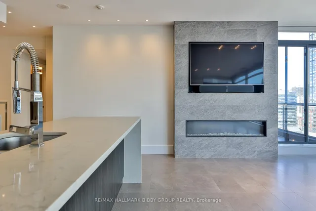 Additional image 14 of 438 King St Unit 2101