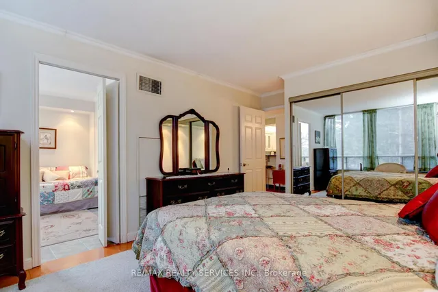 Additional image 24 of 22 Hanover Rd Unit 205