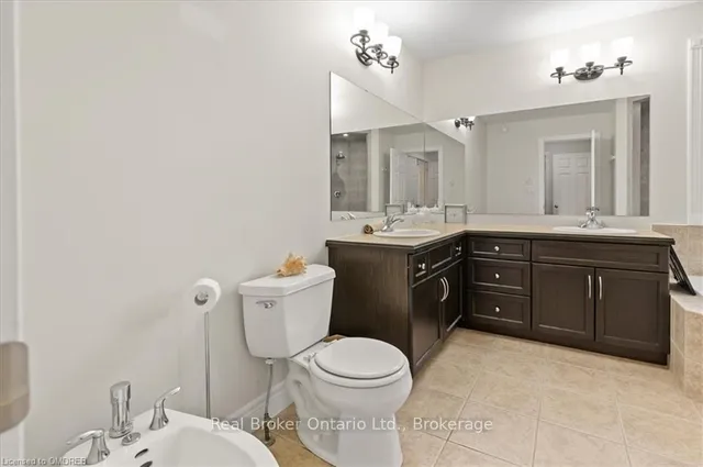 Additional image 21 of 45 Pioneer Tower Cres