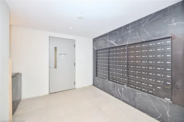 Additional image 15 of 600 North Service Rd Unit 108