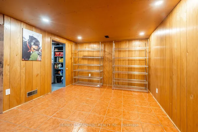 Additional image 23 of 119 East 17th St