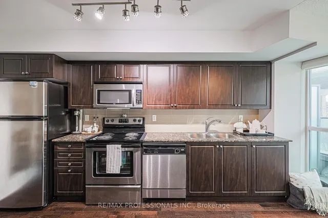 Additional image 12 of 209 Fort York Blvd Unit 469