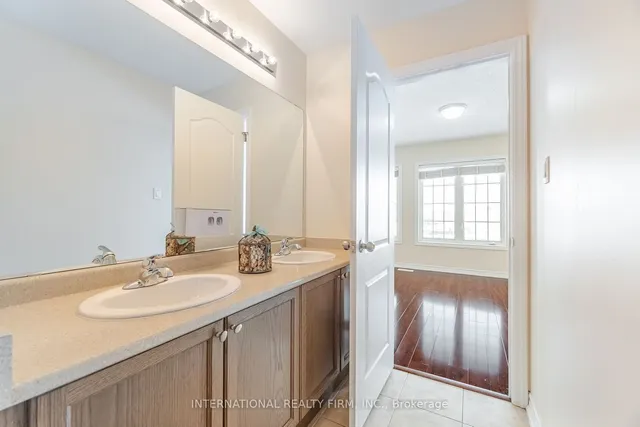 Additional image 36 of 1272 Sim Pl