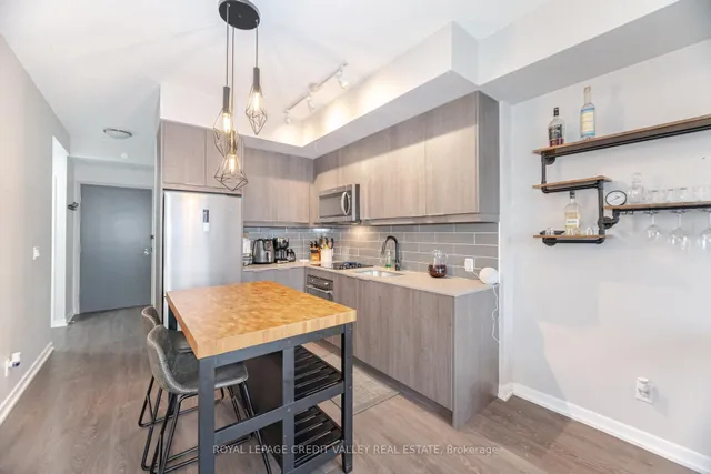 Additional image 7 of 32 Forest Manor Rd Unit 413