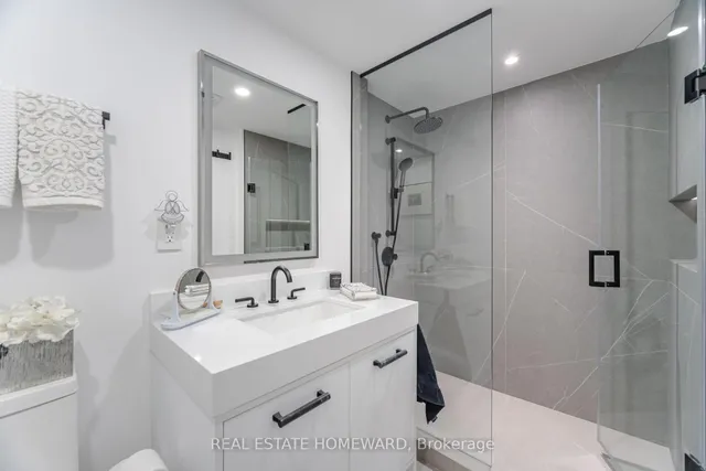 Additional image 43 of 10 Queens Quay Unit PH2