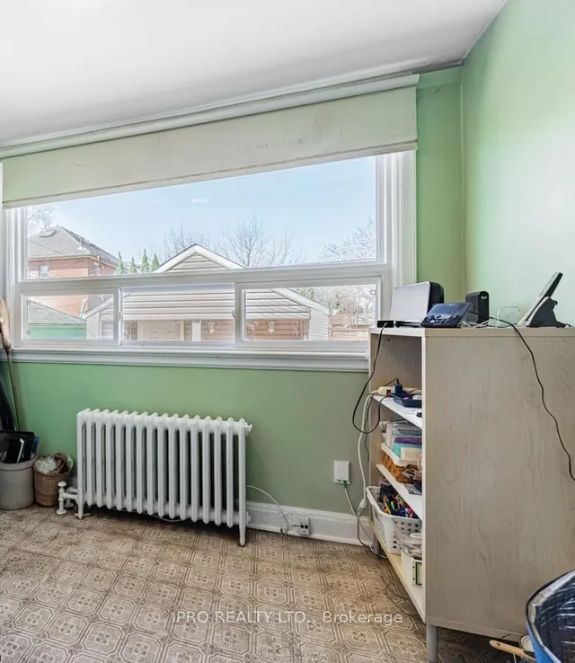 Additional image 7 of 948 Pape Ave