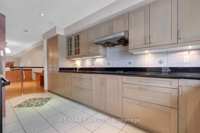 Additional image 19 of 3348 Bayview Ave Unit I