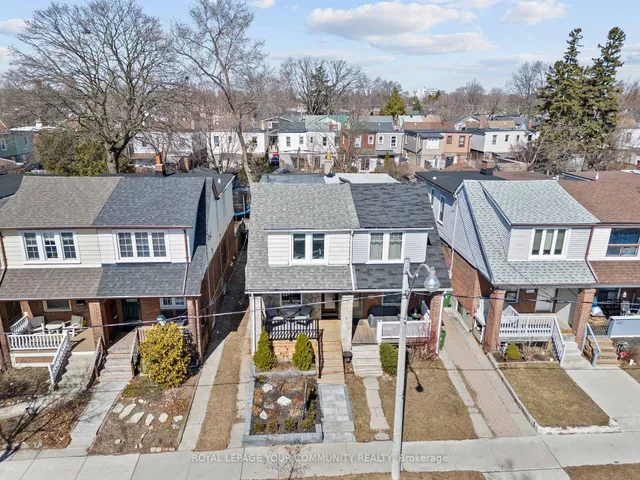 Additional image 39 of 536 Glebeholme Blvd